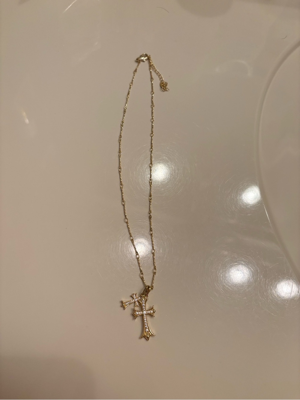 EveryJewels Gold Cross Necklace for Women - Classic Cross Pendant